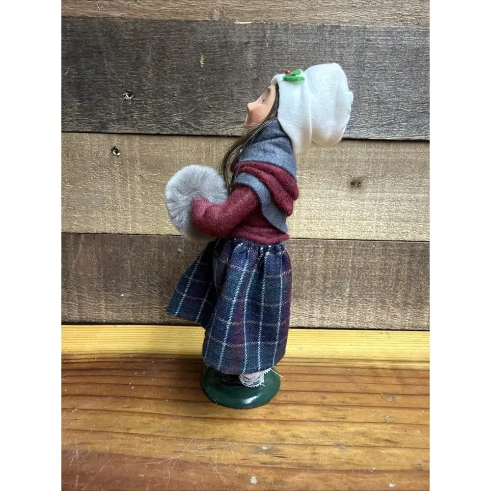 Byers Choice Carolers 1999 Cute Brunette Girl with Muff & Plaid Skirt 10”